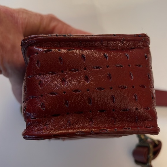 ICON Mini Travel cross body/ Can attach on a Belt - Picture 8 of 11